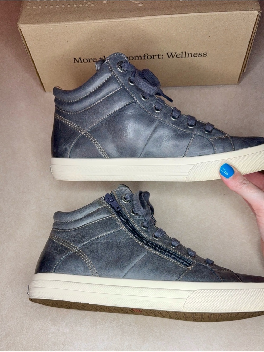 Taos Winner Sneakers - Picture 3 of 10
